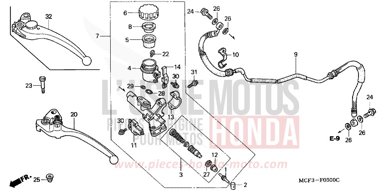 MAITRE-CYLINDRE de VTR1000 SP-1 ACCURATE SILVER METALLIC (NH146) 2001